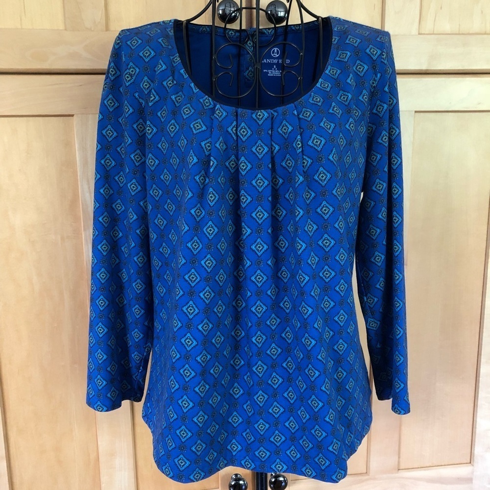 Lands’ End 3/4 sleeve blue detailed work career Top